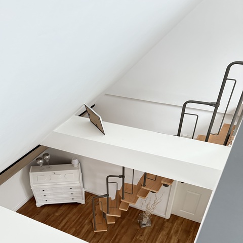 Blick von der Empore in den Wohnbereich